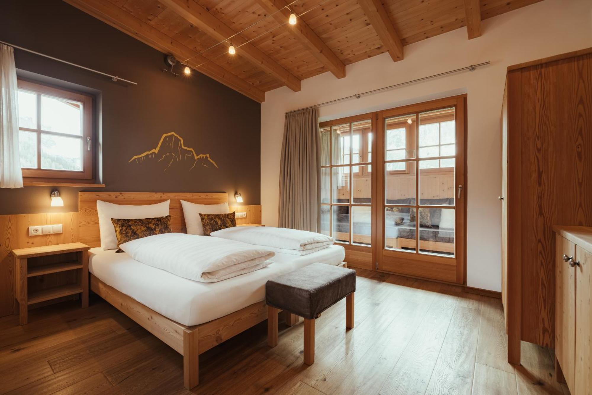Refugium Laflu Apartments กอร์วารา อิน บาเดีย ภายนอก รูปภาพ
